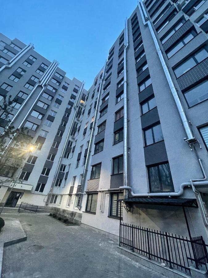 Beautiful Apartment In キシナウ エクステリア 写真